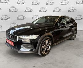 Volvo V60 Cross Country B4 (d) AWD automatico...