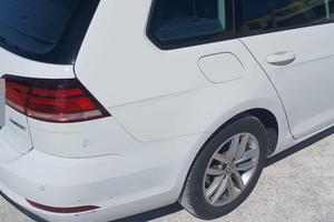VOLKSWAGEN GOLF BLUEMOTION