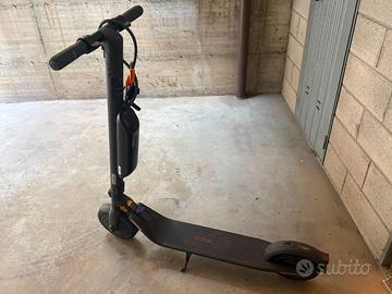 Monopattino  Segway Ninebot  E45e