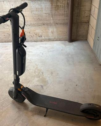Monopattino  Segway Ninebot  E45e
