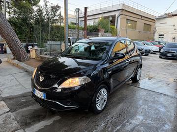 Lancia Ypsilon 1.3 MJT 16V 95 CV 5 porte S&S Gold
