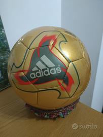 Pallone Adidas mondiali 2002