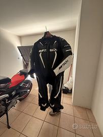 Tuta moto