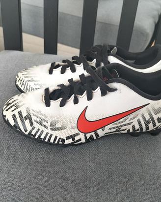 scarpe da calcio o rugby 35.5 nike