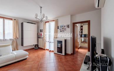 TRILOCALE SU DUE LIVELLI, STRADA PAVESI, 5, SAN MA