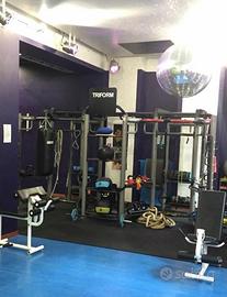 Multistation TRIFORM per allenamento funzionale.