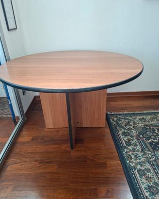 tavolo rotondo con base a croce per ufficio