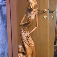 Statua in legno Dewi Raith