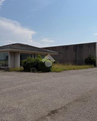 NEGOZIO A TREVIGNANO