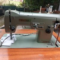 Macchina da cucire vintage