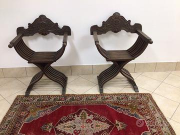 Coppia di sedie Savonarola