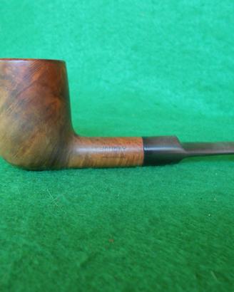 pipa HolidayInternational selected briar hand made