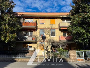 Quadrilocale con balcone a Merano