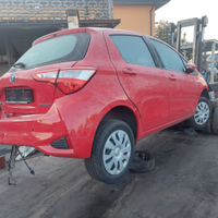 Toyota Yaris Hybrid per ricambi