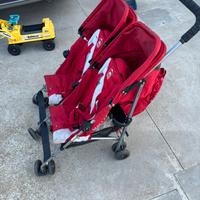 Passeggino gemellare leggero