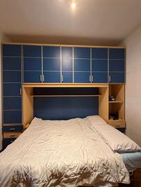 Cameretta a ponte blu