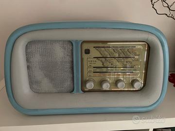 Radio vega mod 642 ridipinta
