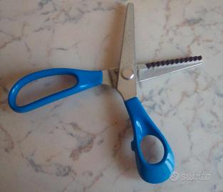 Forbici dentellata per stoffa e carta