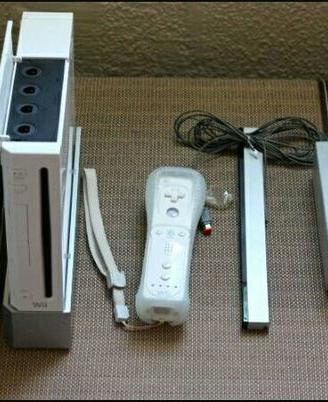 Consolle WII COMPLETA+circa 165 GIOCHI