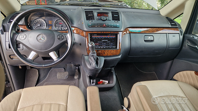 Mercedes viano 9 posti 2014