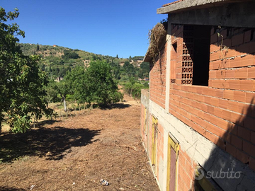 Casa da ristrutturare più terreno