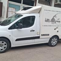 Peugeot Partner con cella congelatore -20°C