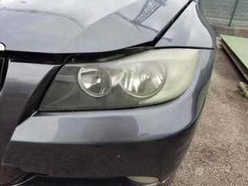 Proiettore sinistro BMW 320D del 2006