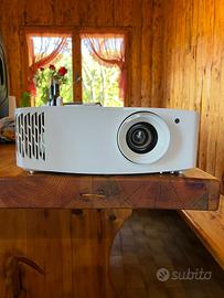Proiettore optoma uhd35x