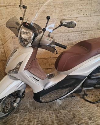Piaggio Beverly 300