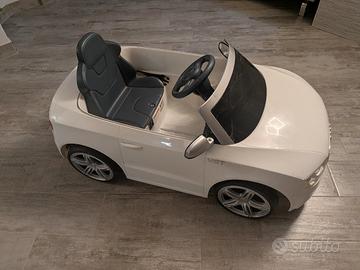 auto giocattolo cavalcabile e telecomandabile