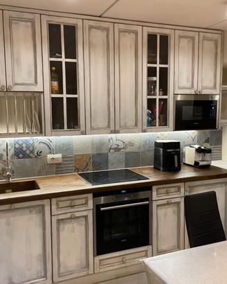 Cucina artigianale in legno massello