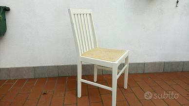 4 Sedie in legno bianco - estetica minimal