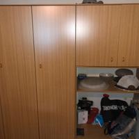 Camera da letto armadio cassettiera e comodino