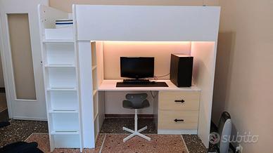 Cameretta bambino compatta con scrivania
