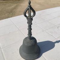 Campana antica di bronzo da collezione