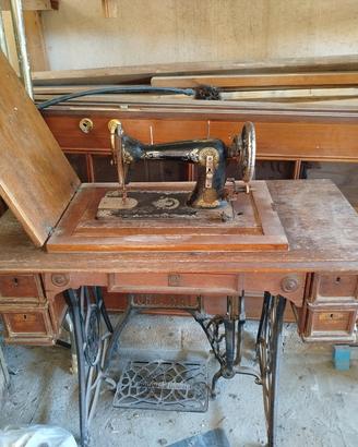 Macchina da cucire fine 800