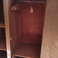 Armadio in legno per casa delle bambole con Grucce