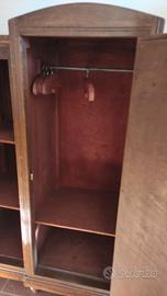 Armadio in legno per casa delle bambole con Grucce