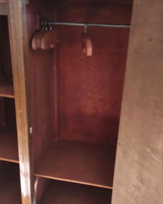 Armadio in legno per casa delle bambole con Grucce