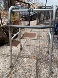 Ausilio per deambulare