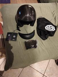 casco aperto in carbonio