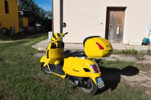 Vespa 200 gt del 2004