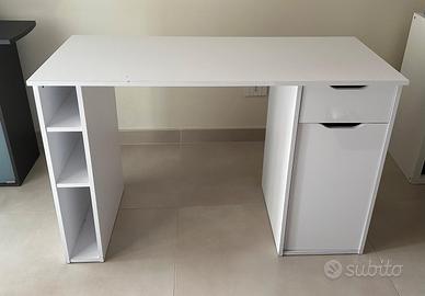 Scrivania colore bianco