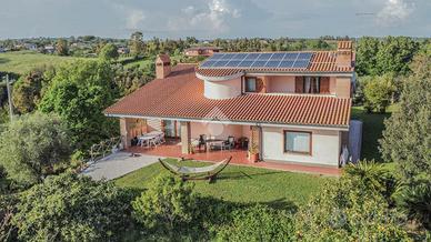 VILLA SINGOLA A CERVETERI