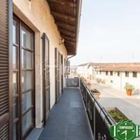 APPARTAMENTO IN VILLA CON BOX DOPPIO