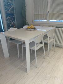 Tavolo cucina o salotto