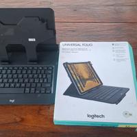 Custodia con tastiera Logitech Universal Folio