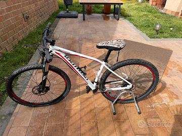 Bicicletta Specialized Rockhopper