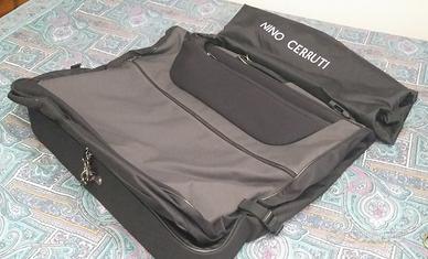 PORTA ABITI FIRMATO NINO CERRUTI