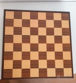 Scatola in legno con kit casino